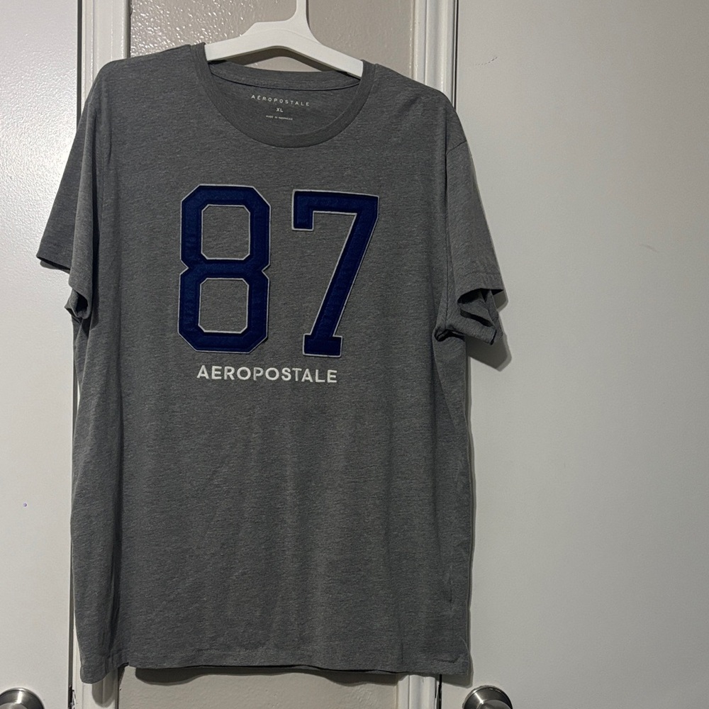 Aeropostale Gray Tee with Blue 87 Print